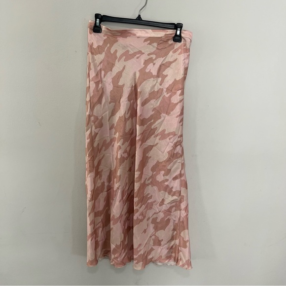 Free People Kendall Pink Camo Midi Skirt Size Large - Picture 3 of 4